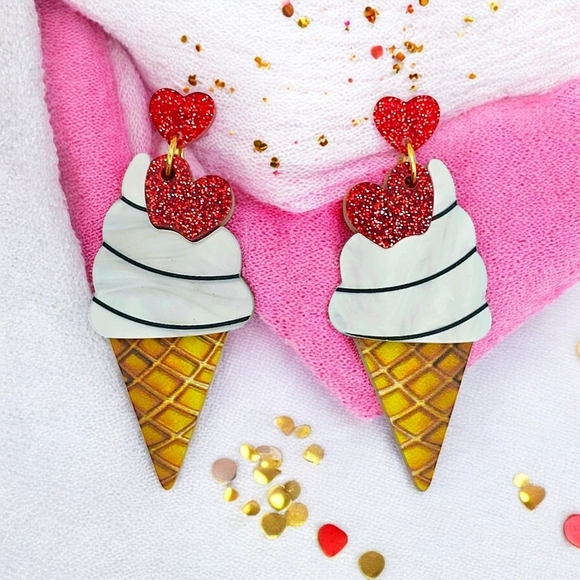 🆕️ Adorable Ice Cream Cone Drop Earrings with Glitter Hearts Fun & Trendy - Picture 4 of 8